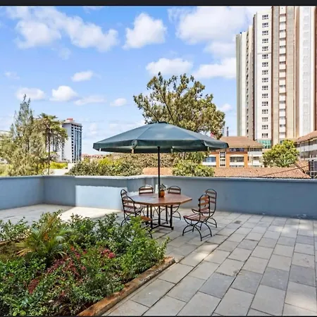 Kilimani Private Room Near Yaya Centre Has Gym Nairobi Exterior photo